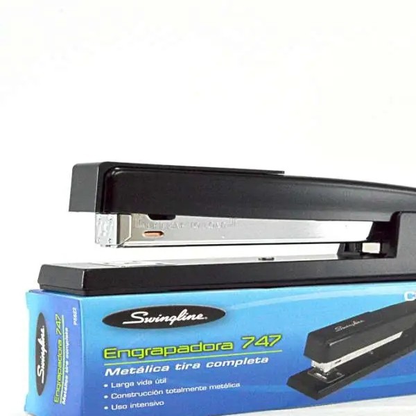 ENGRAPADORA TIRA COMP. SWINGLINE 747 ACCO METAL. NGO. C12